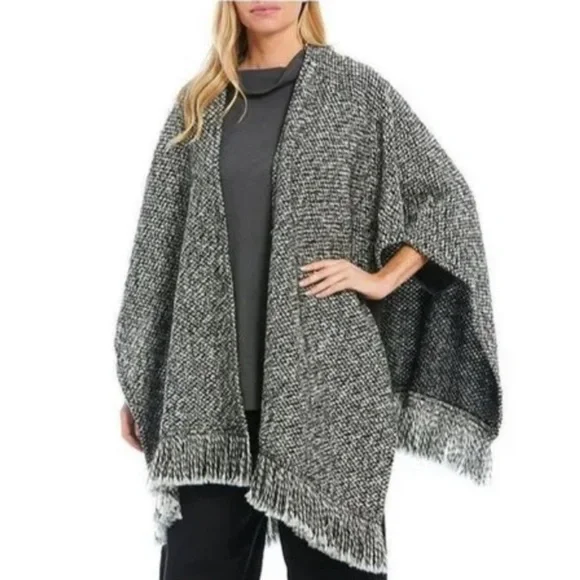 NWT Bryn Walker Women's Black & White Tweed Fringed Hemline Wrap Poncho size S - Picture 3 of 13